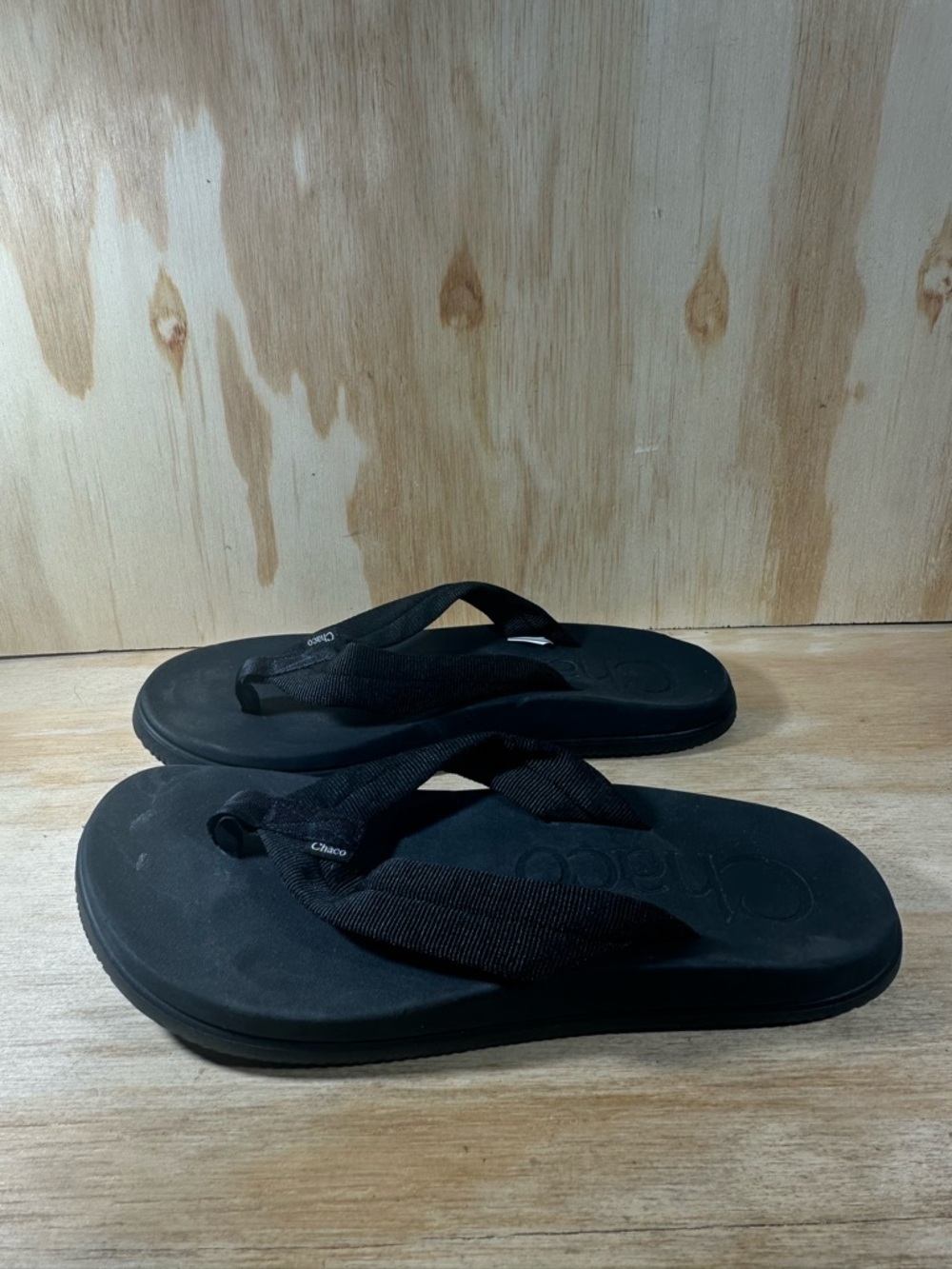 Chaco Black Flip Flop Sandals Women’s Size 9